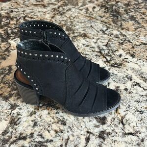 Sonoma, size 6.5 black silver studded heeled boot, like new